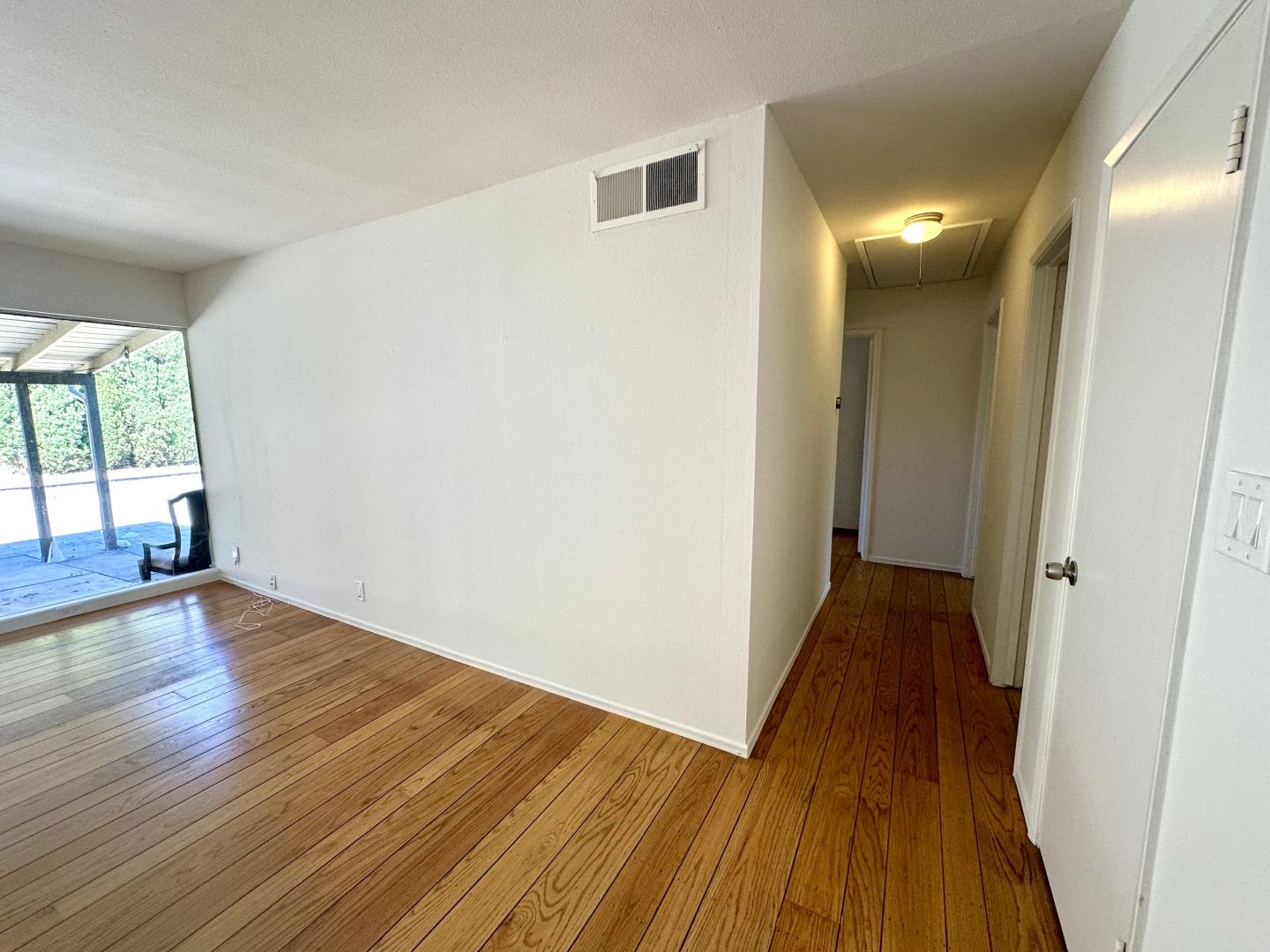 Detail Gallery Image 6 of 19 For 18480 Swarthmore Dr, Saratoga,  CA 95070 - 3 Beds | 2 Baths
