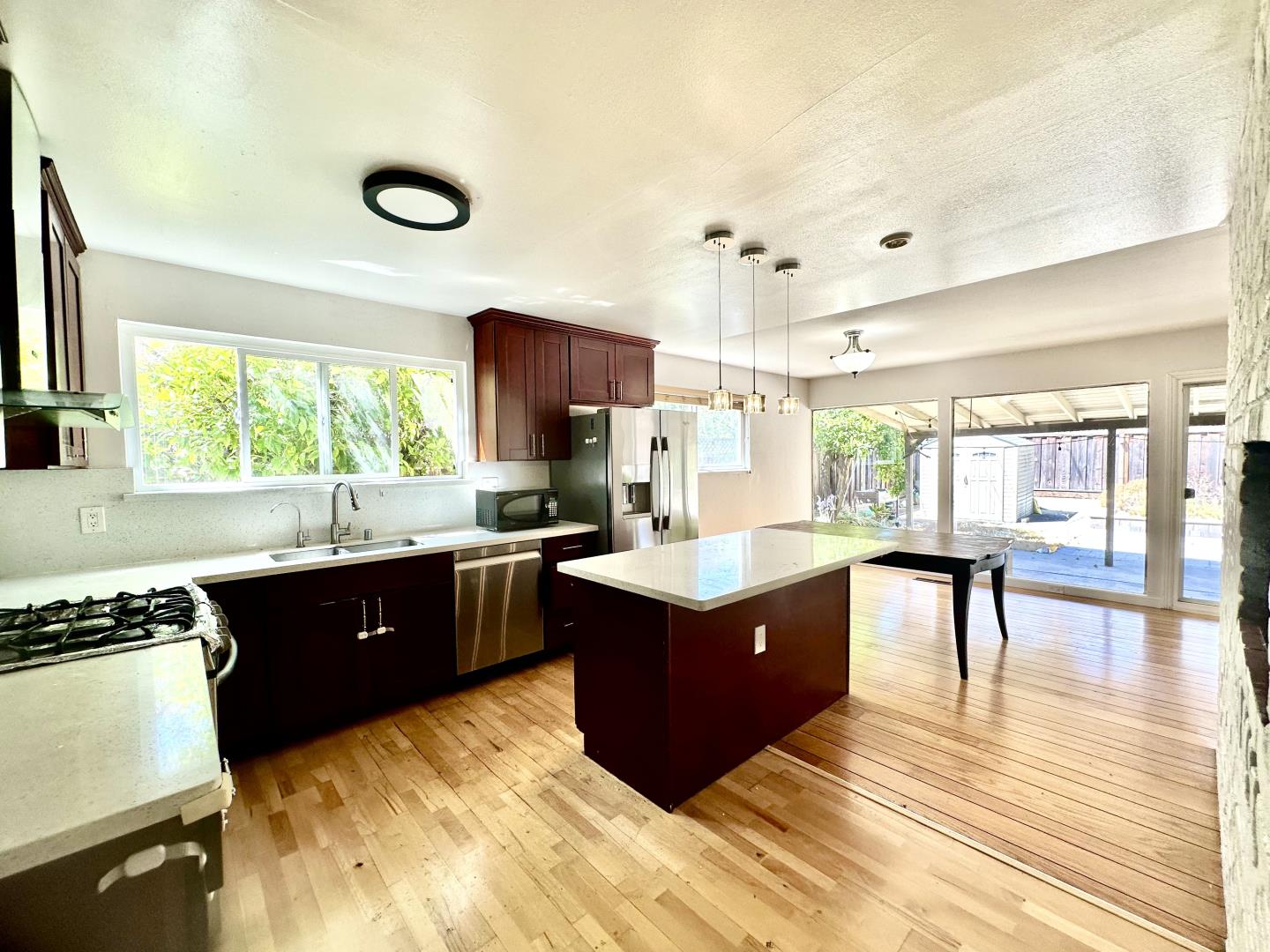 Detail Gallery Image 8 of 19 For 18480 Swarthmore Dr, Saratoga,  CA 95070 - 3 Beds | 2 Baths