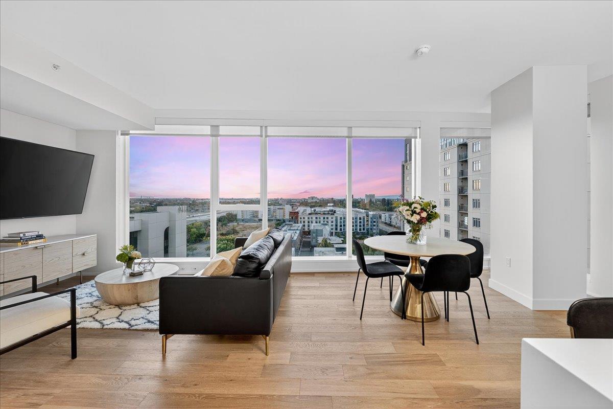 Detail Gallery Image 1 of 105 For 188 W Saint James St #11101,  San Jose,  CA 95110 - 2 Beds | 2 Baths