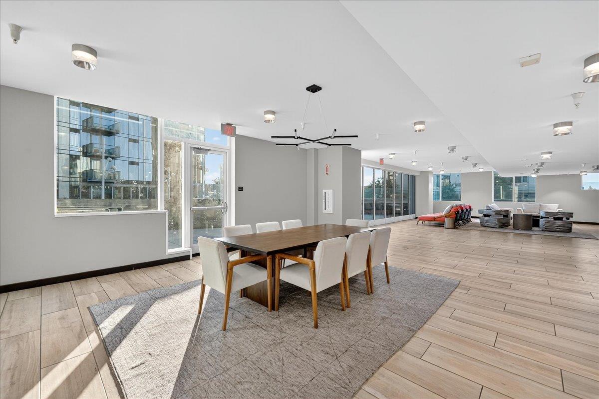 Detail Gallery Image 75 of 105 For 188 W Saint James St #11101,  San Jose,  CA 95110 - 2 Beds | 2 Baths