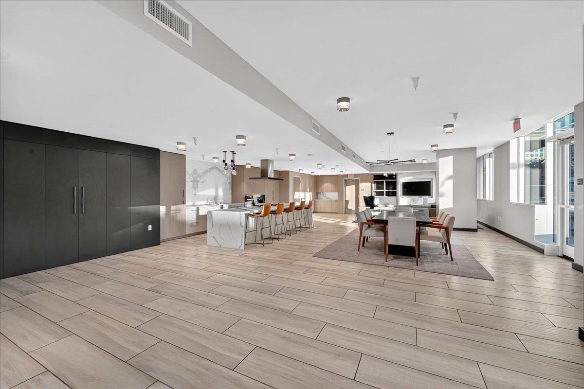 Detail Gallery Image 78 of 105 For 188 W Saint James St #11101,  San Jose,  CA 95110 - 2 Beds | 2 Baths