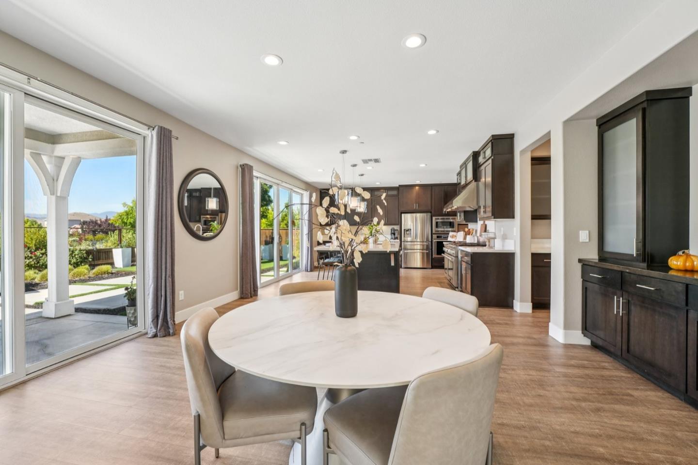 Detail Gallery Image 15 of 85 For 18713 White Moon Dr, Morgan Hill,  CA 95037 - 5 Beds | 4/1 Baths