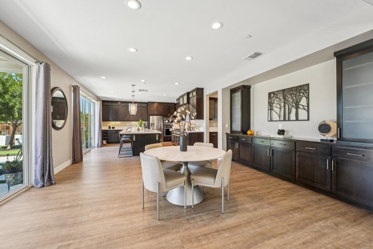 Detail Gallery Image 16 of 85 For 18713 White Moon Dr, Morgan Hill,  CA 95037 - 5 Beds | 4/1 Baths