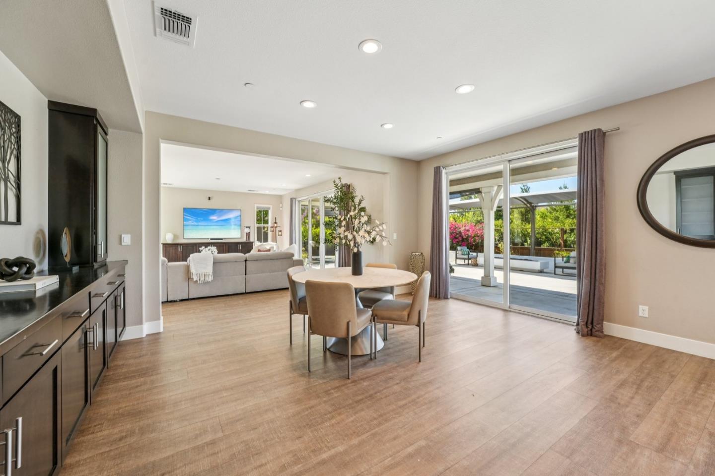 Detail Gallery Image 19 of 85 For 18713 White Moon Dr, Morgan Hill,  CA 95037 - 5 Beds | 4/1 Baths