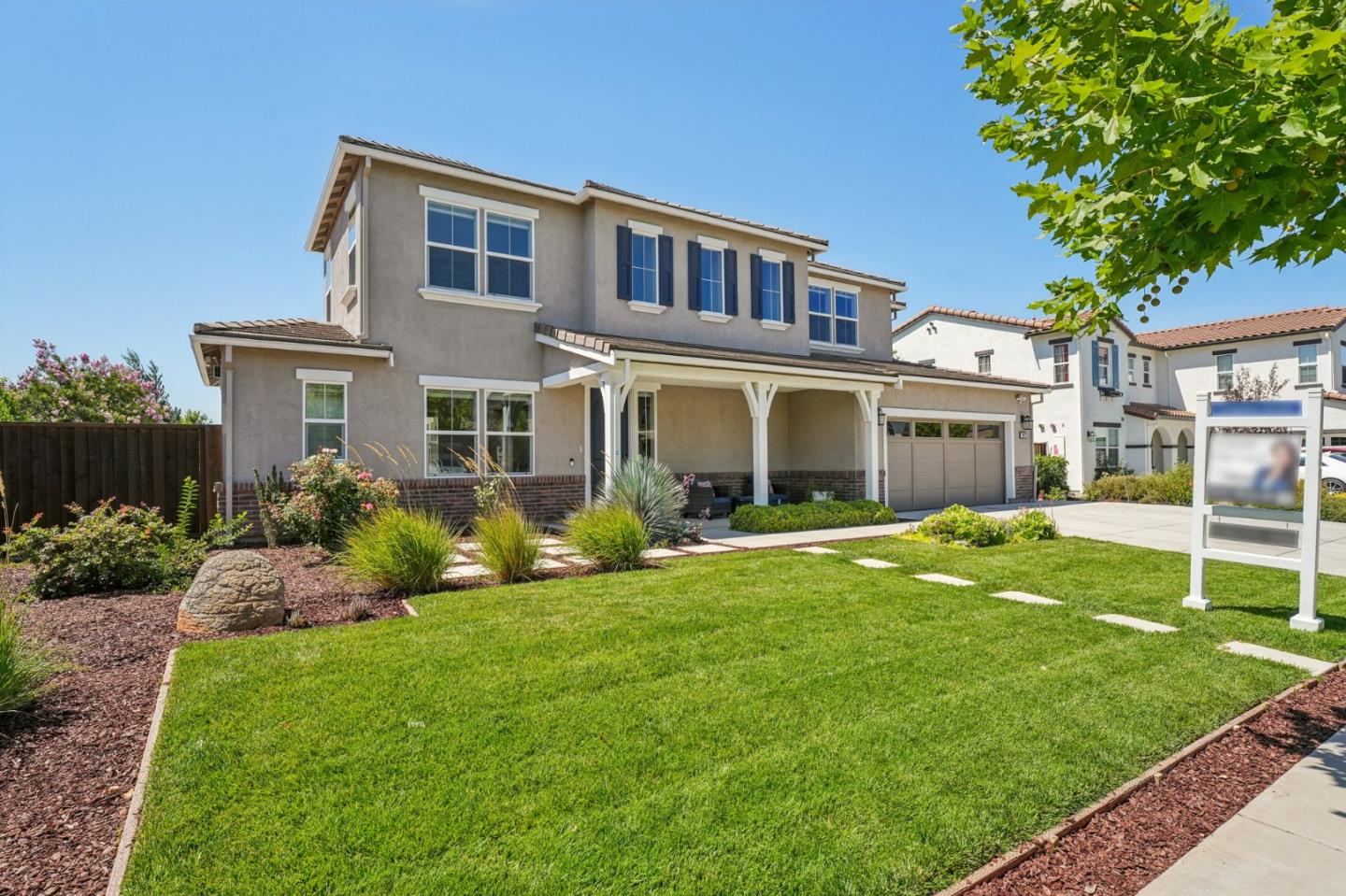Detail Gallery Image 2 of 85 For 18713 White Moon Dr, Morgan Hill,  CA 95037 - 5 Beds | 4/1 Baths