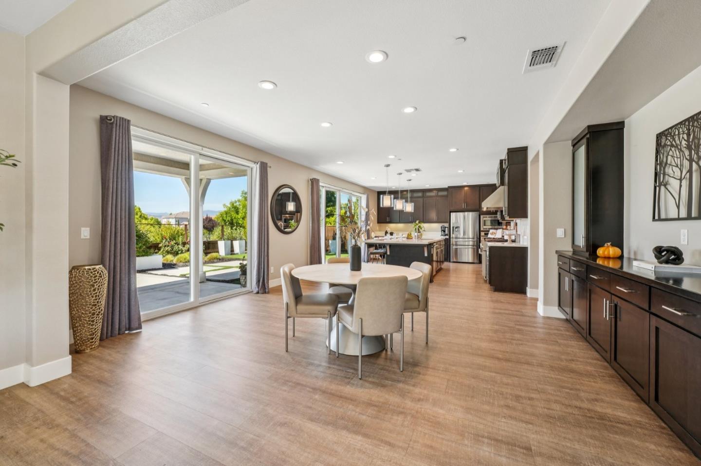 Detail Gallery Image 20 of 85 For 18713 White Moon Dr, Morgan Hill,  CA 95037 - 5 Beds | 4/1 Baths