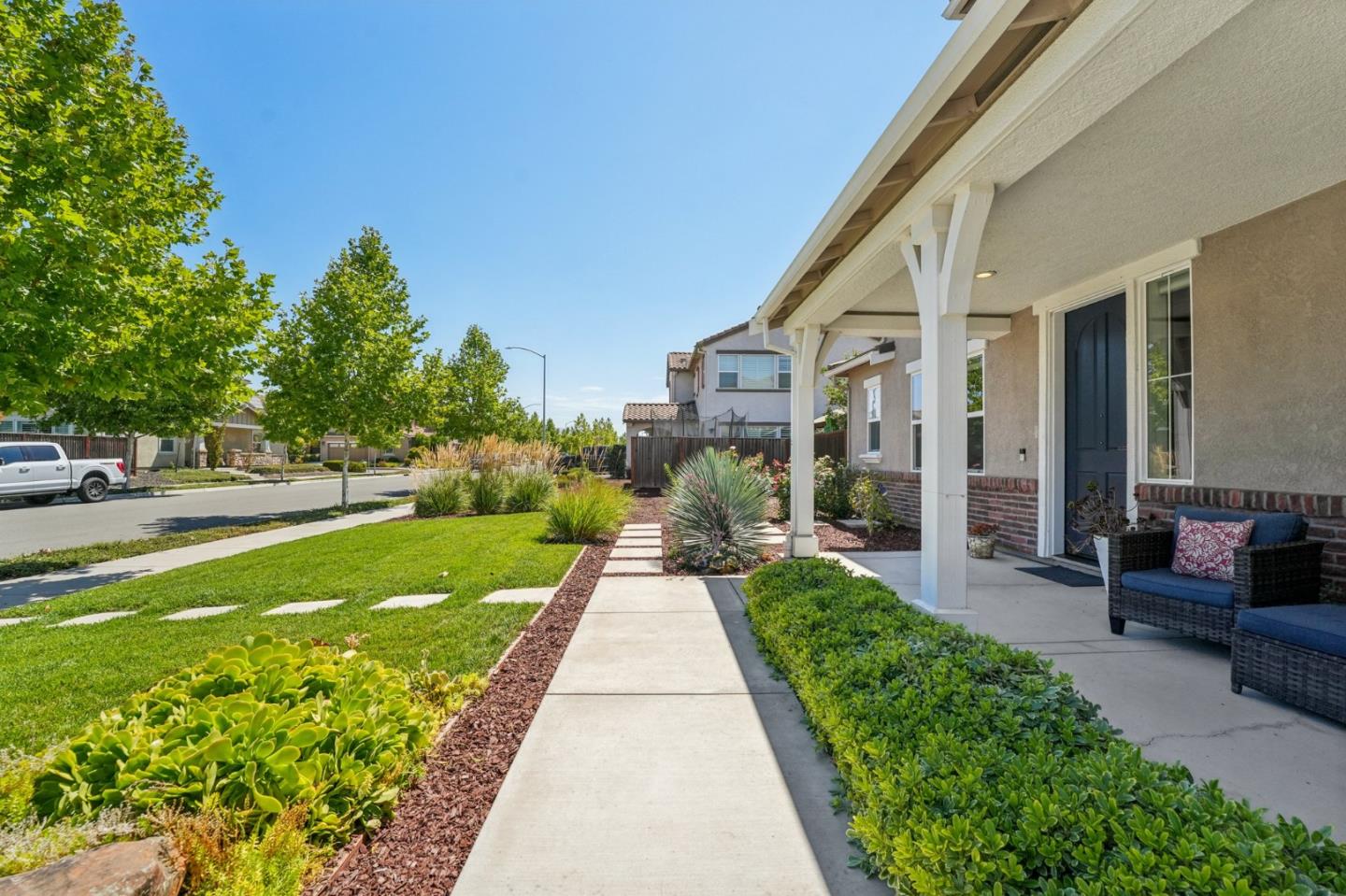 Detail Gallery Image 5 of 85 For 18713 White Moon Dr, Morgan Hill,  CA 95037 - 5 Beds | 4/1 Baths