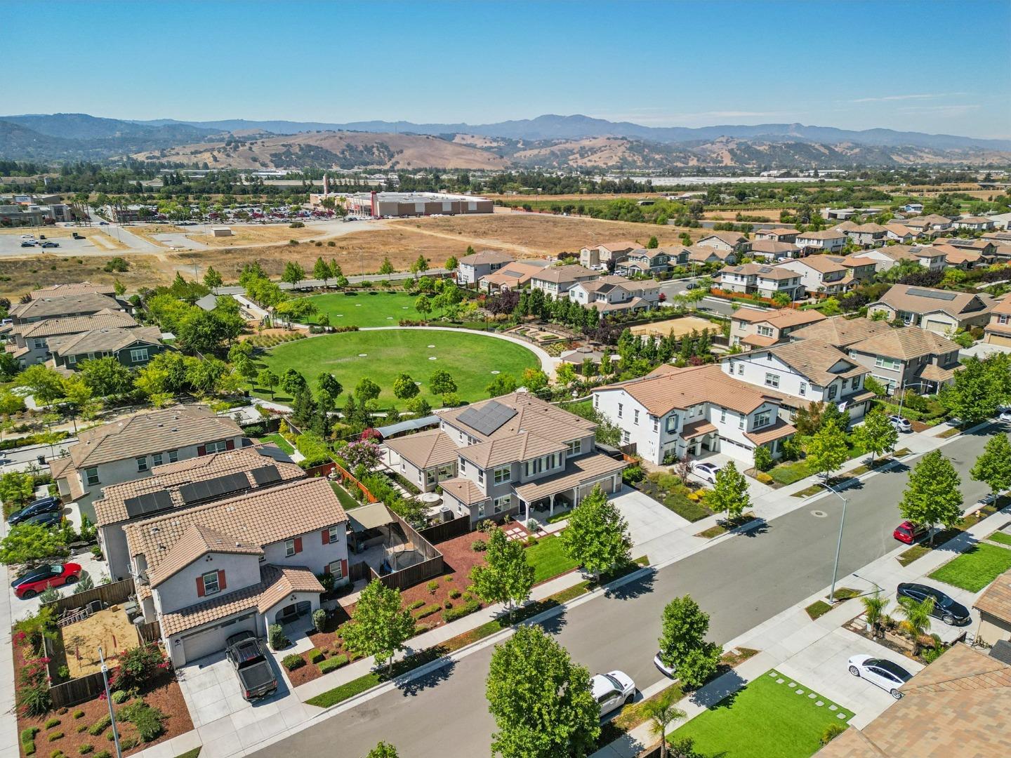 Detail Gallery Image 76 of 85 For 18713 White Moon Dr, Morgan Hill,  CA 95037 - 5 Beds | 4/1 Baths