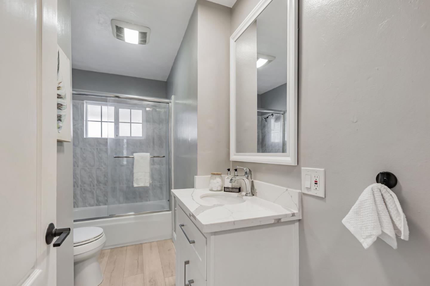 Detail Gallery Image 25 of 34 For 2571 Los Coches Ave, San Jose,  CA 95128 - 3 Beds | 1 Baths