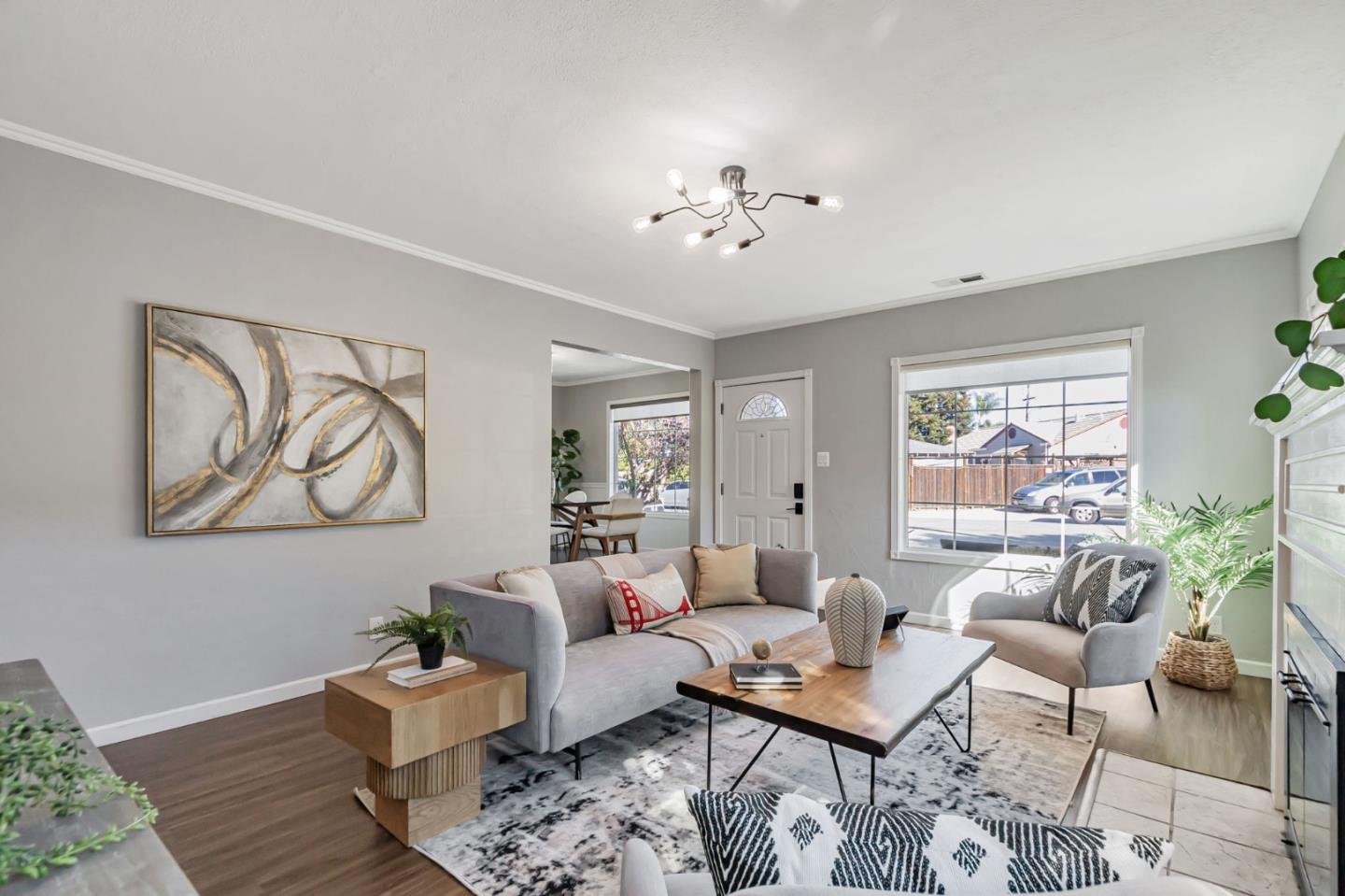 Detail Gallery Image 7 of 34 For 2571 Los Coches Ave, San Jose,  CA 95128 - 3 Beds | 1 Baths