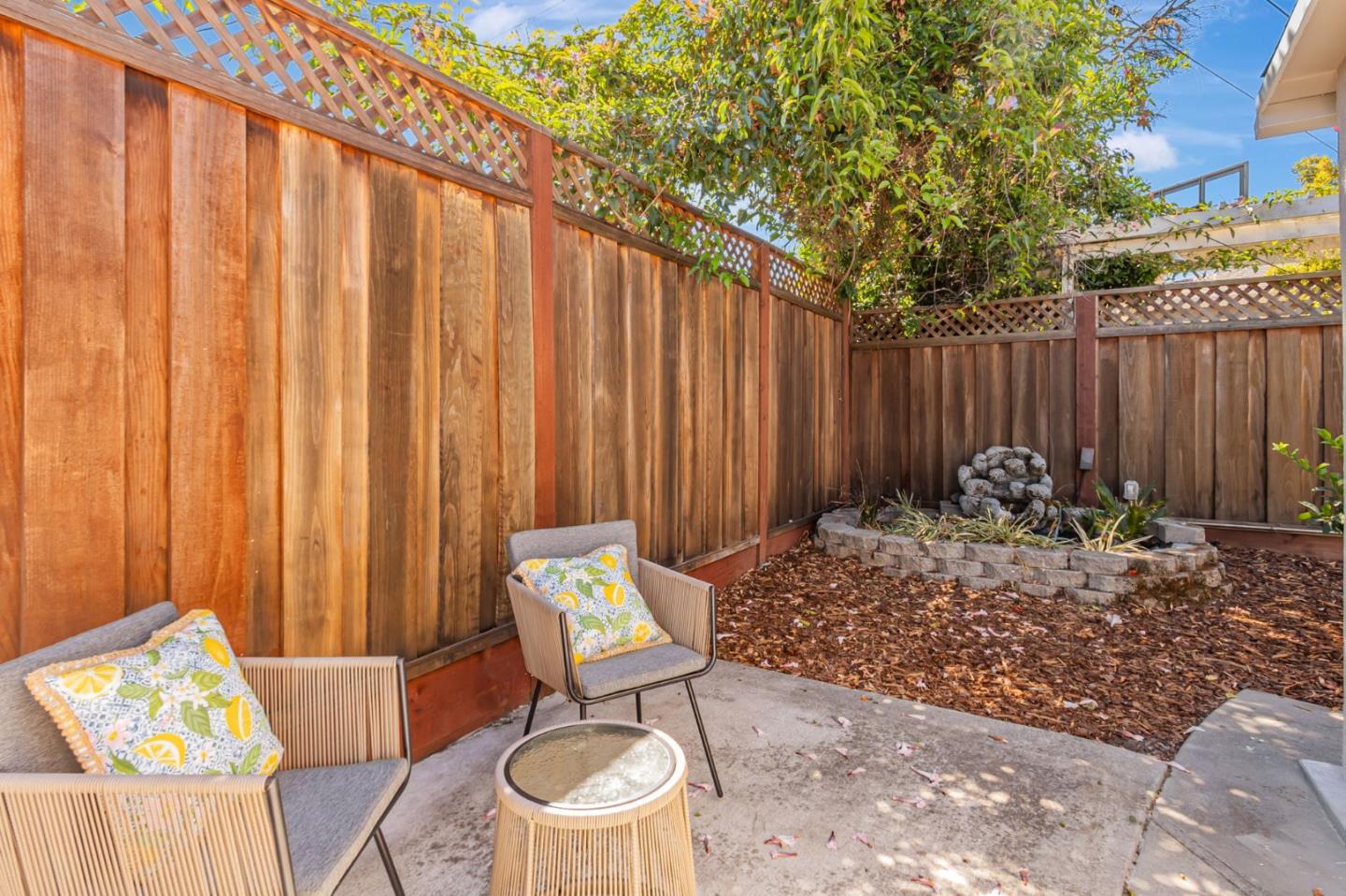 Detail Gallery Image 33 of 37 For 1040 Linda Dr, Campbell,  CA 95008 - 4 Beds | 2 Baths