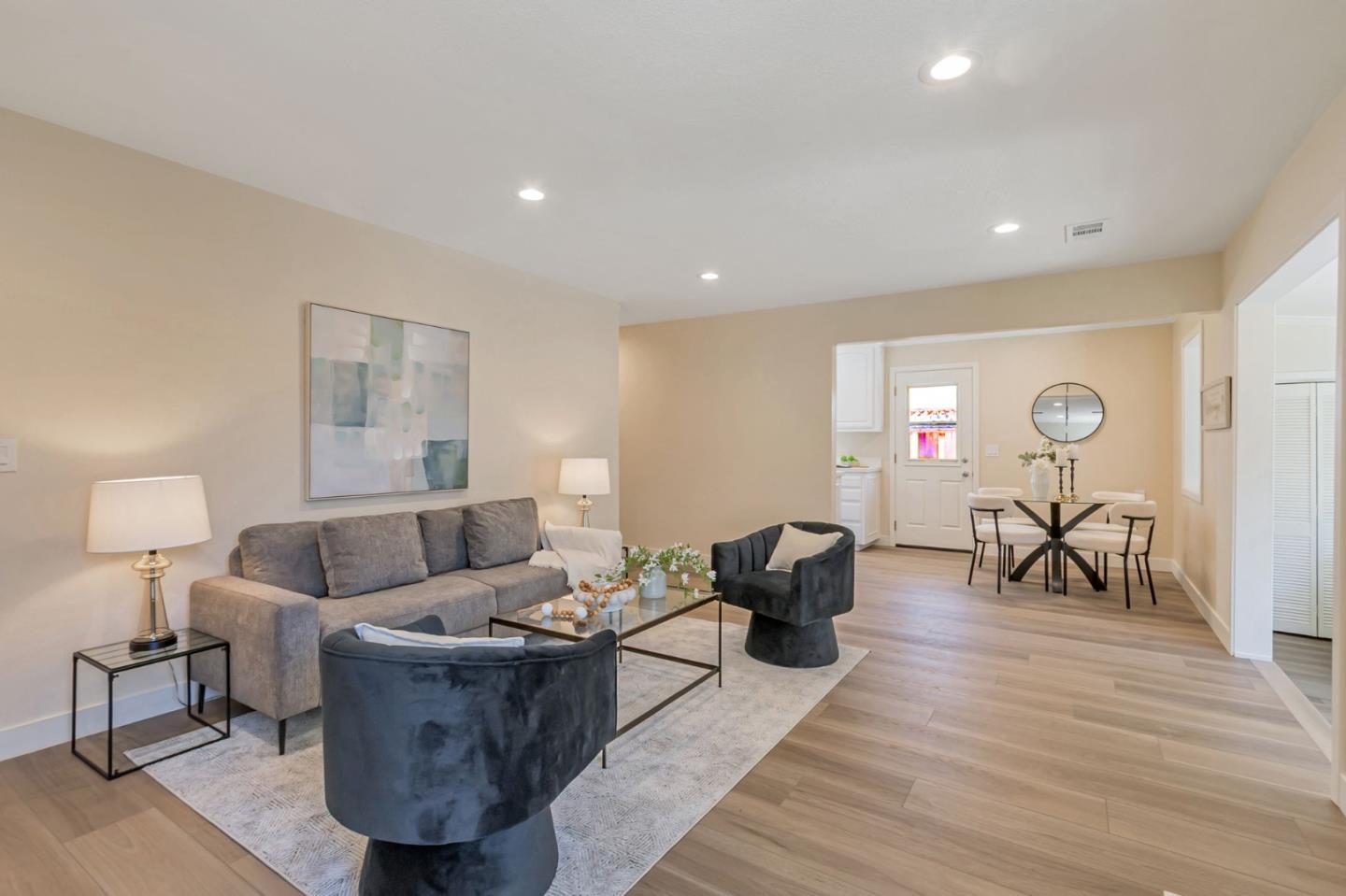 Detail Gallery Image 5 of 37 For 1040 Linda Dr, Campbell,  CA 95008 - 4 Beds | 2 Baths