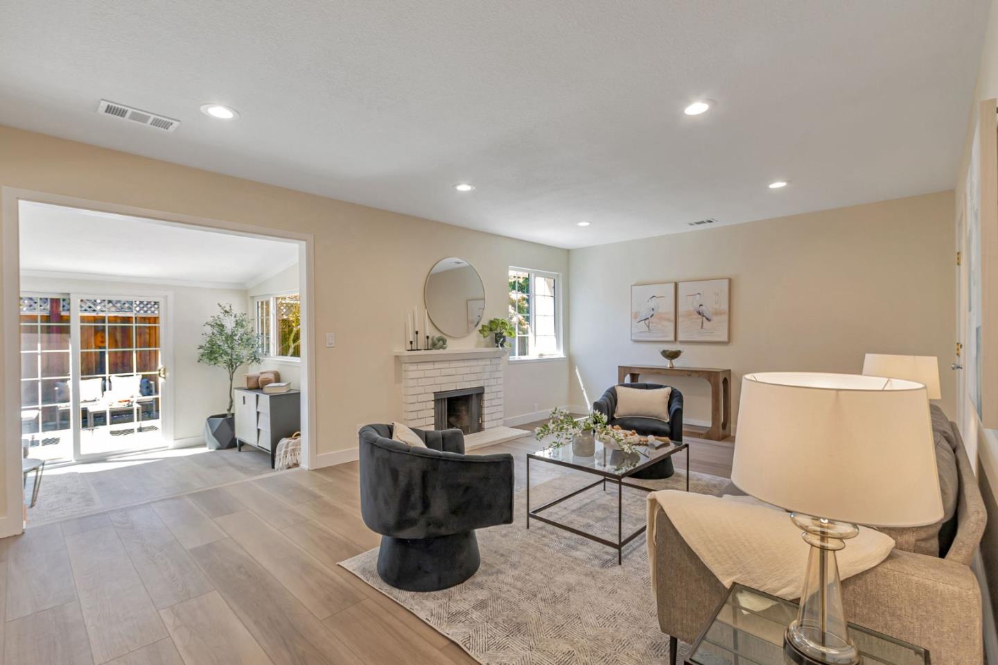 Detail Gallery Image 7 of 37 For 1040 Linda Dr, Campbell,  CA 95008 - 4 Beds | 2 Baths