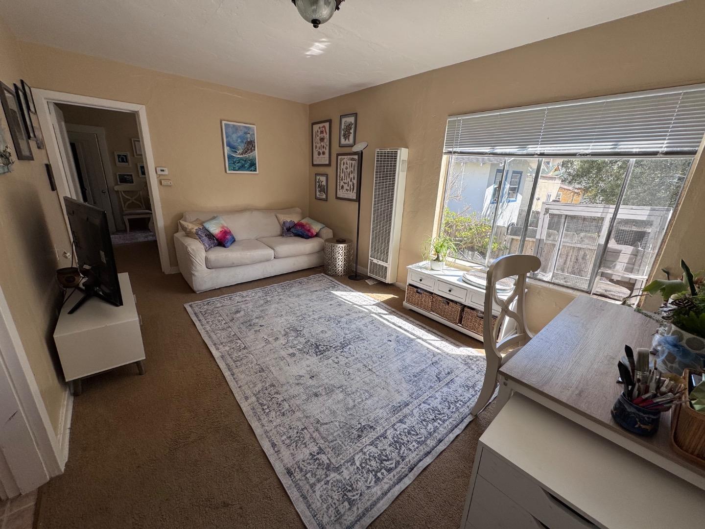 Detail Gallery Image 21 of 38 For 338 Watson St, Monterey,  CA 93940 - 5 Beds | 3/1 Baths
