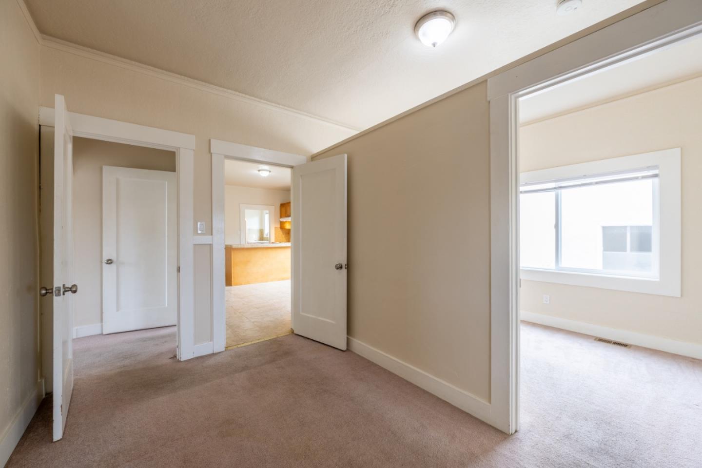 Detail Gallery Image 7 of 38 For 338 Watson St, Monterey,  CA 93940 - 5 Beds | 3/1 Baths