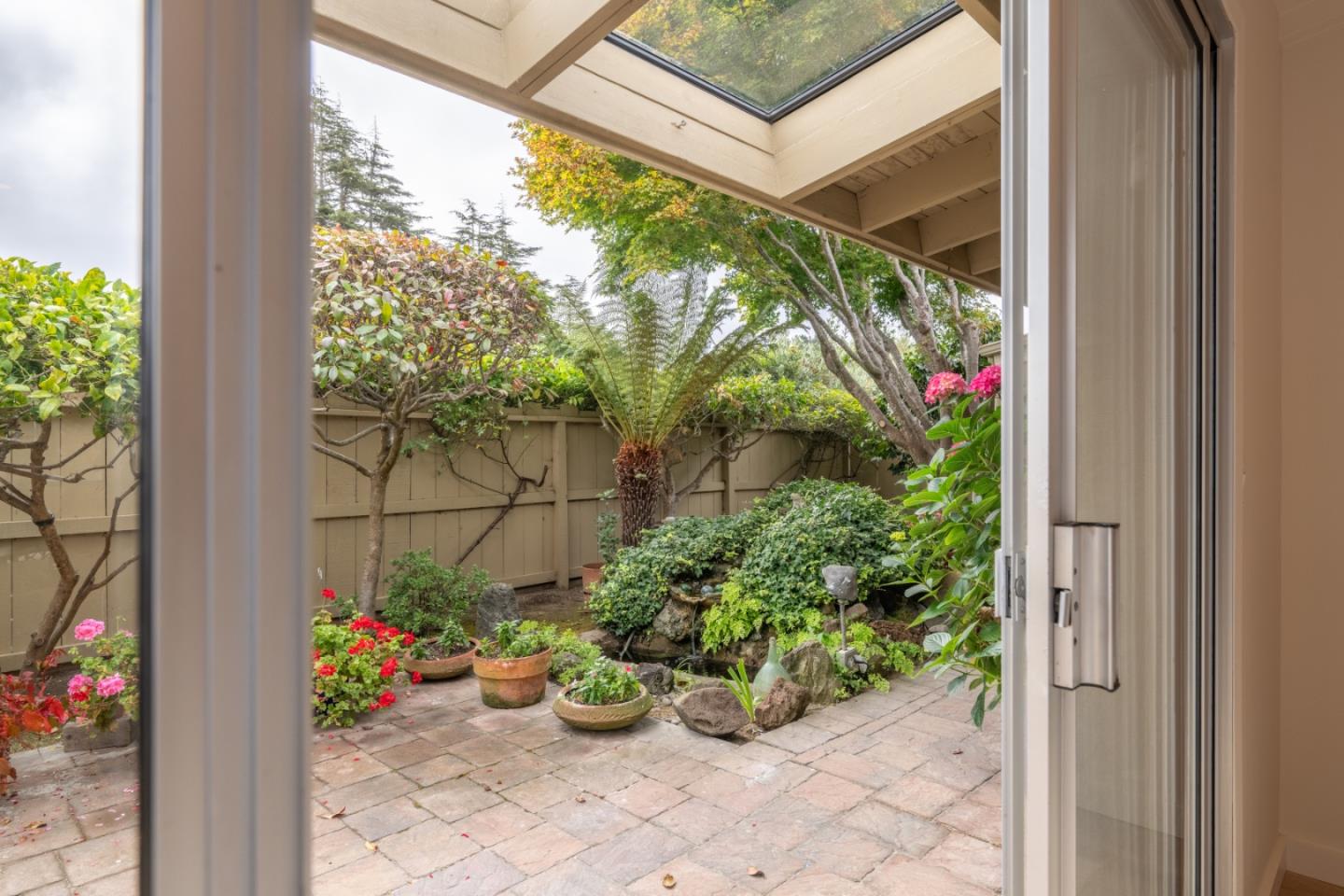 Detail Gallery Image 17 of 29 For 192 Hacienda Carmel, Carmel,  CA 93923 - 2 Beds | 2 Baths