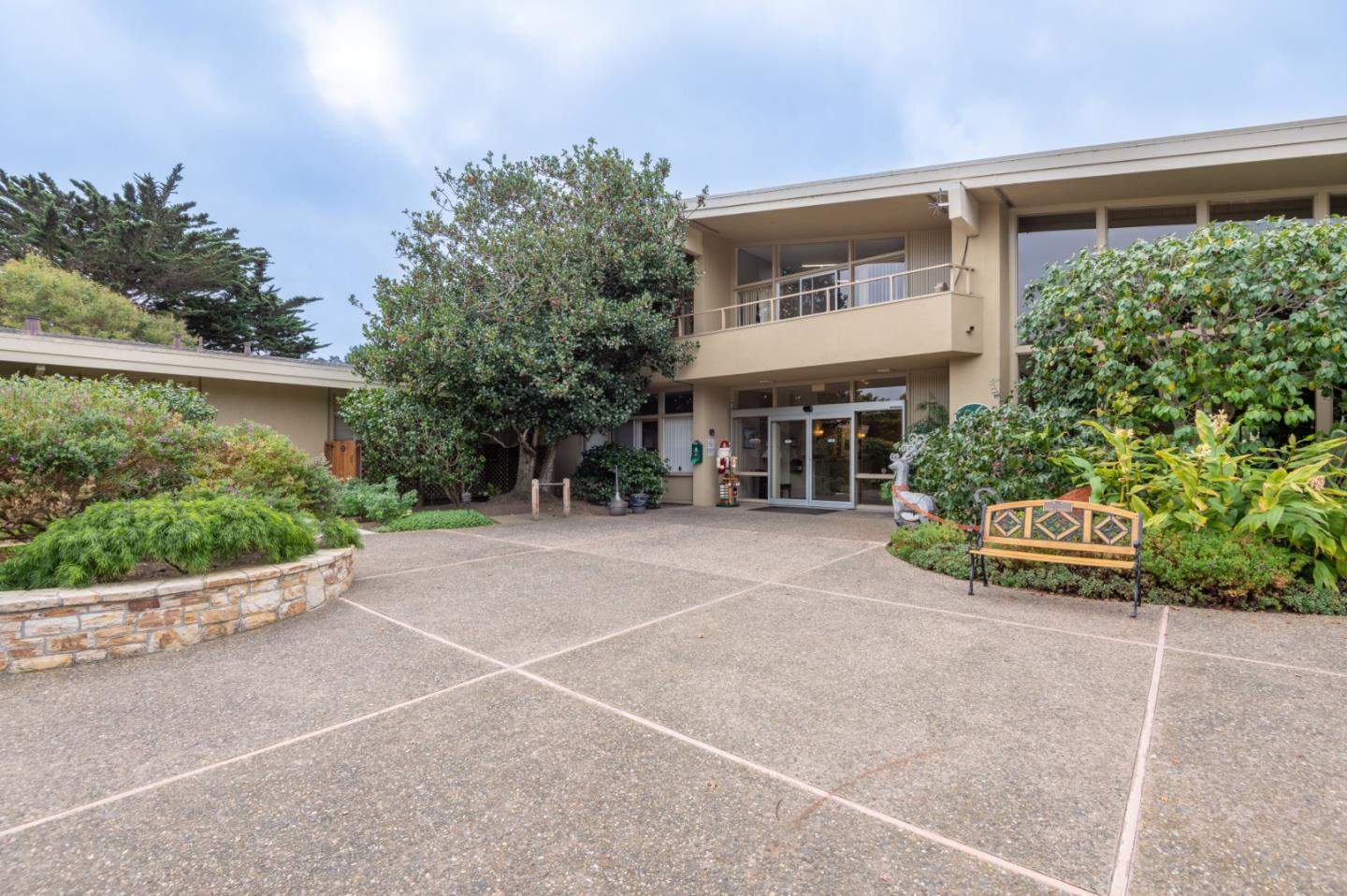 Detail Gallery Image 21 of 29 For 192 Hacienda Carmel, Carmel,  CA 93923 - 2 Beds | 2 Baths