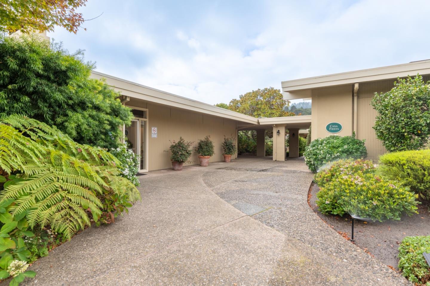Detail Gallery Image 22 of 29 For 192 Hacienda Carmel, Carmel,  CA 93923 - 2 Beds | 2 Baths
