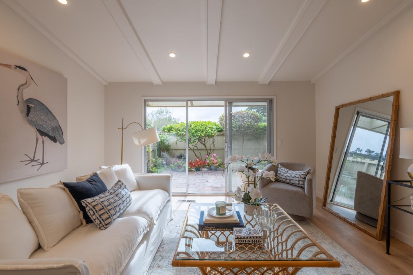 Detail Gallery Image 3 of 29 For 192 Hacienda Carmel, Carmel,  CA 93923 - 2 Beds | 2 Baths
