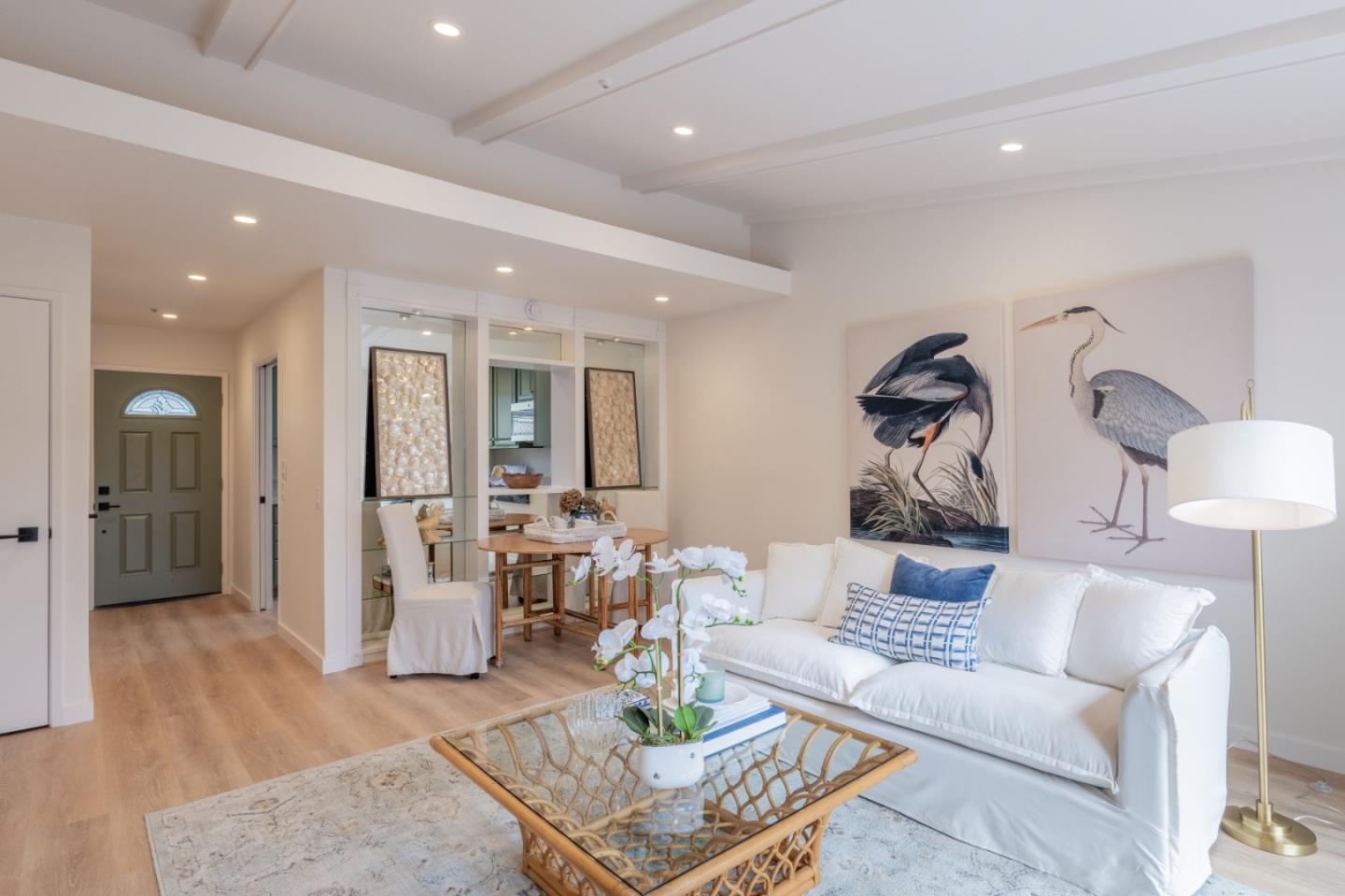 Detail Gallery Image 5 of 29 For 192 Hacienda Carmel, Carmel,  CA 93923 - 2 Beds | 2 Baths