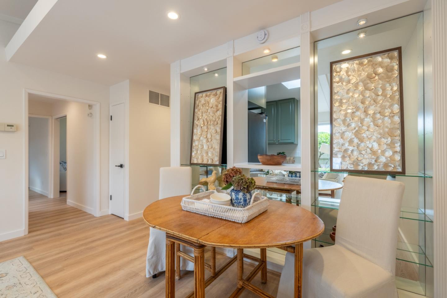 Detail Gallery Image 6 of 29 For 192 Hacienda Carmel, Carmel,  CA 93923 - 2 Beds | 2 Baths