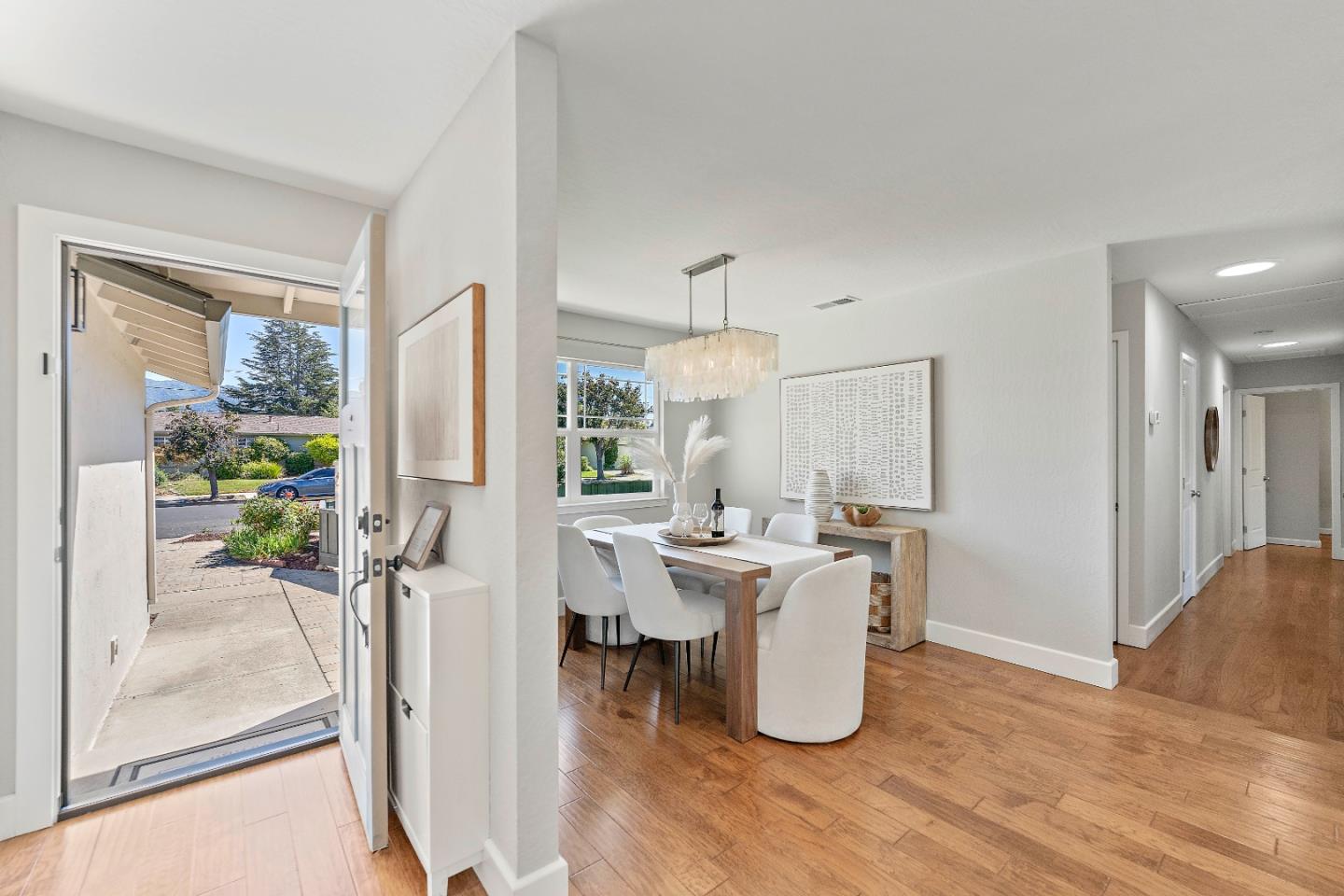 Detail Gallery Image 4 of 25 For 2281 Starbright Dr, San Jose,  CA 95124 - 4 Beds | 2 Baths