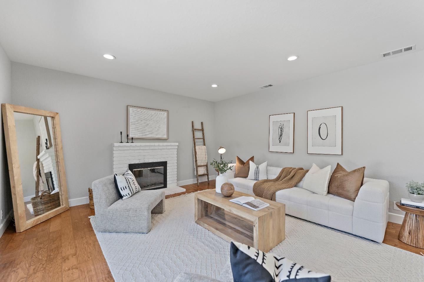 Detail Gallery Image 6 of 25 For 2281 Starbright Dr, San Jose,  CA 95124 - 4 Beds | 2 Baths