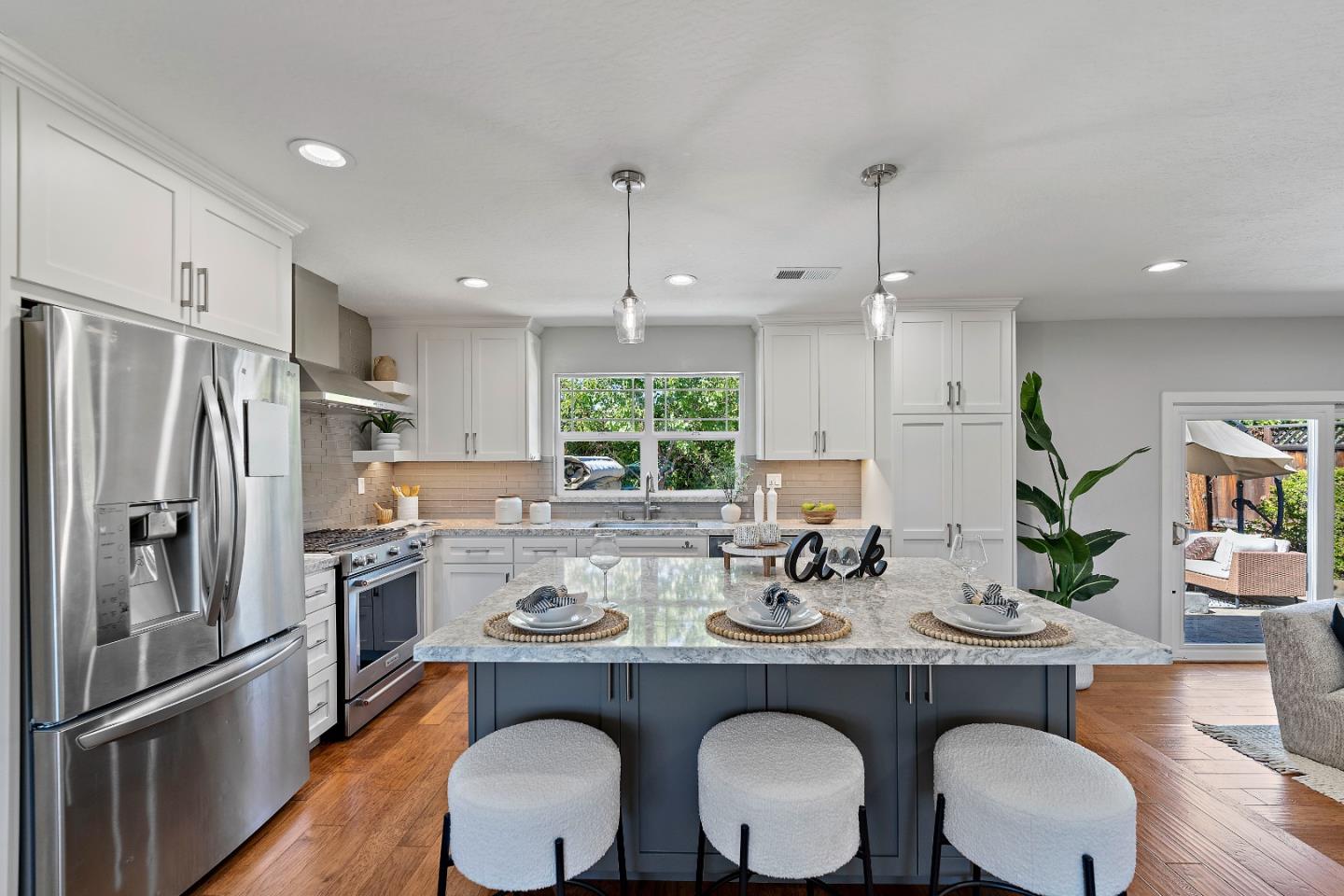 Detail Gallery Image 8 of 25 For 2281 Starbright Dr, San Jose,  CA 95124 - 4 Beds | 2 Baths