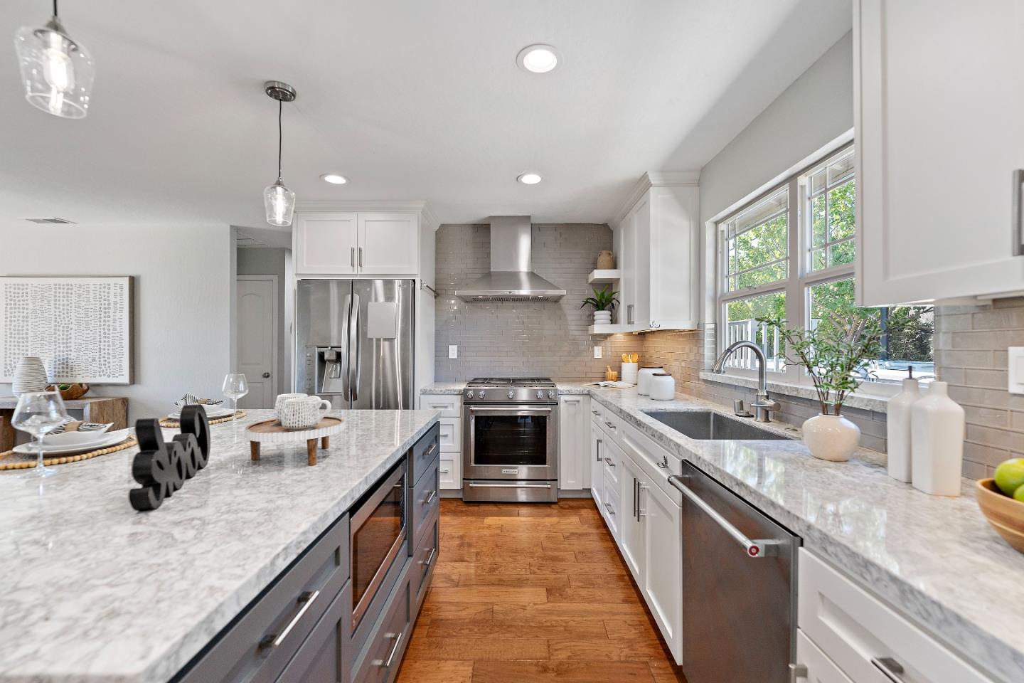 Detail Gallery Image 9 of 25 For 2281 Starbright Dr, San Jose,  CA 95124 - 4 Beds | 2 Baths