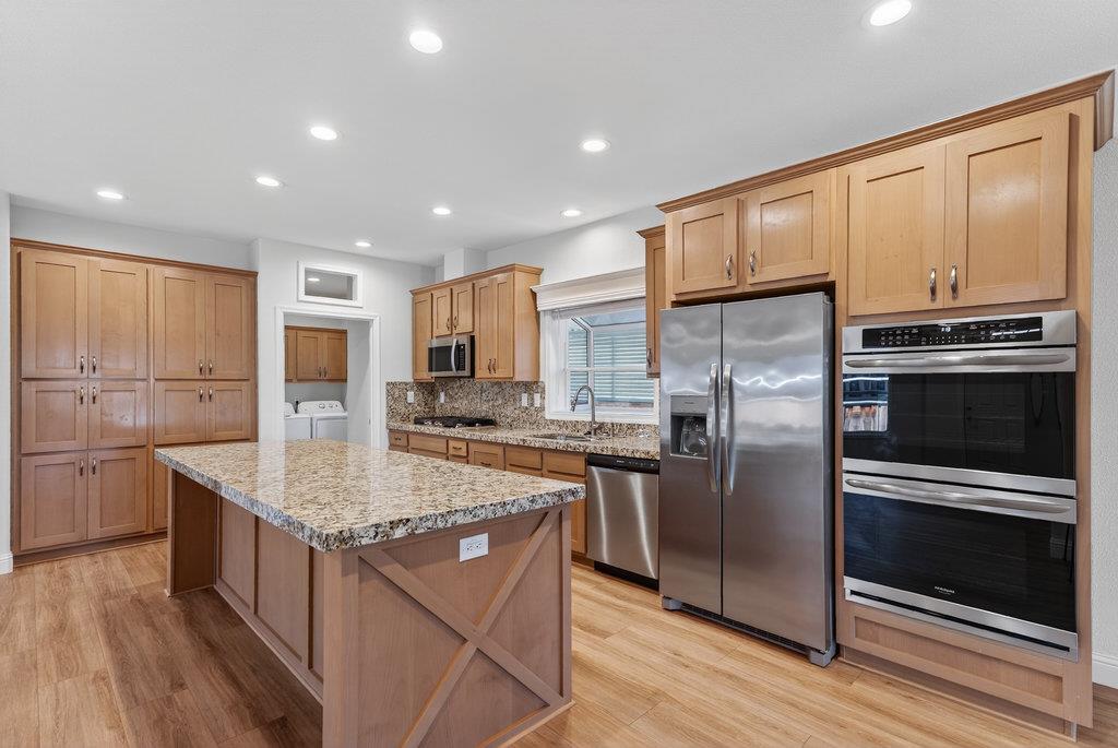 Detail Gallery Image 4 of 28 For 34 Primrose St #34,  Aptos,  CA 95003 - 3 Beds | 2 Baths
