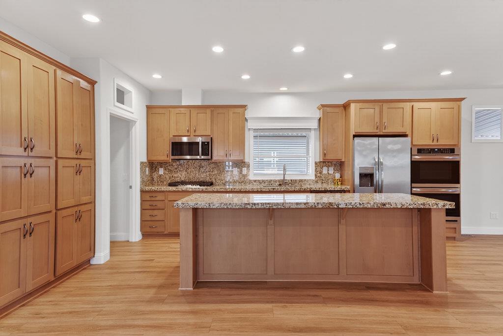 Detail Gallery Image 7 of 28 For 34 Primrose St #34,  Aptos,  CA 95003 - 3 Beds | 2 Baths
