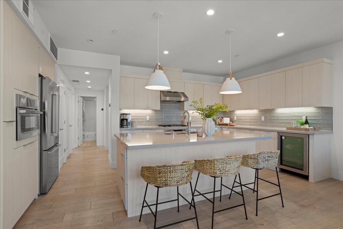 Detail Gallery Image 5 of 26 For 16293 Gellatt Ct, Los Gatos,  CA 95032 - 2 Beds | 2 Baths