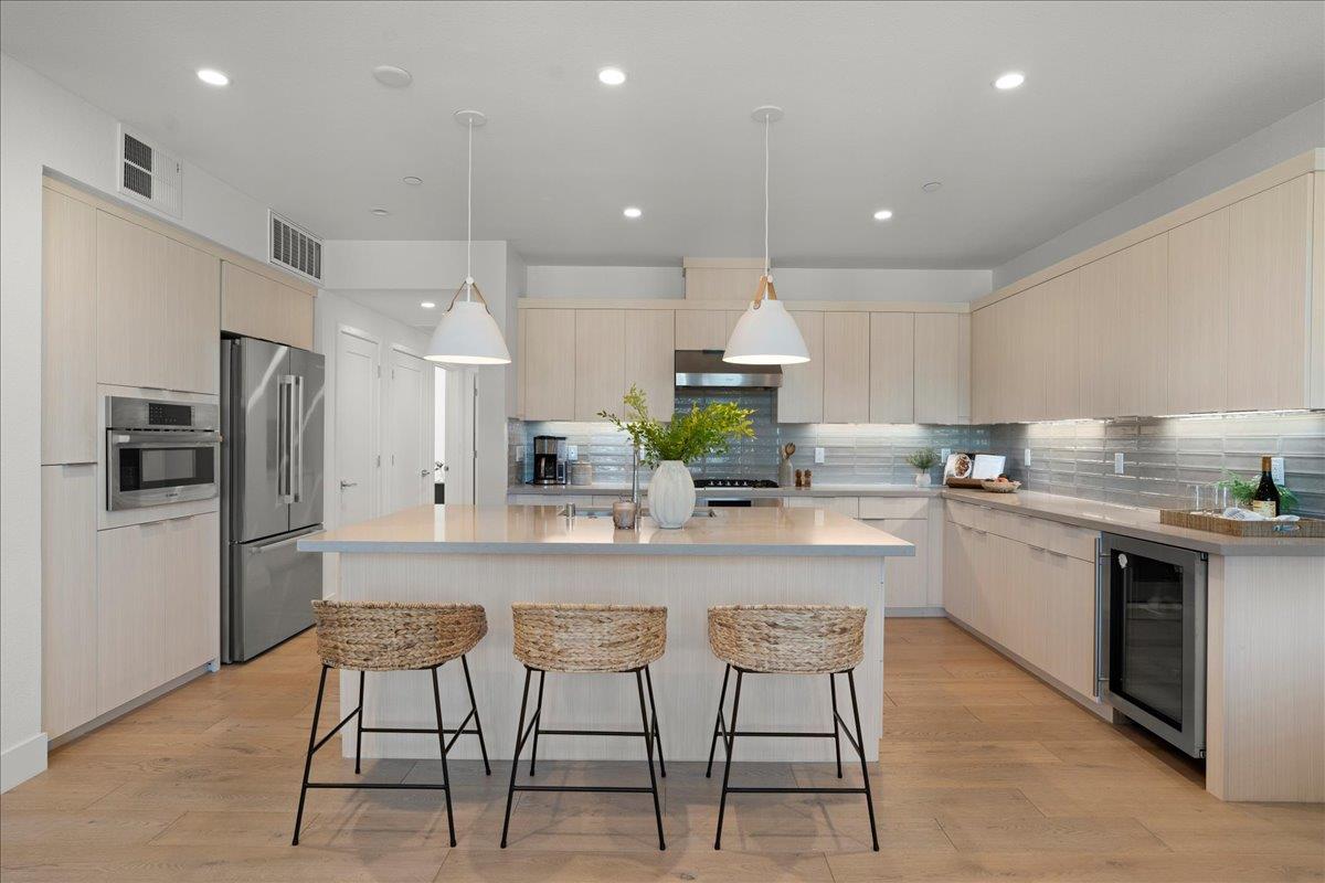 Detail Gallery Image 6 of 26 For 16293 Gellatt Ct, Los Gatos,  CA 95032 - 2 Beds | 2 Baths