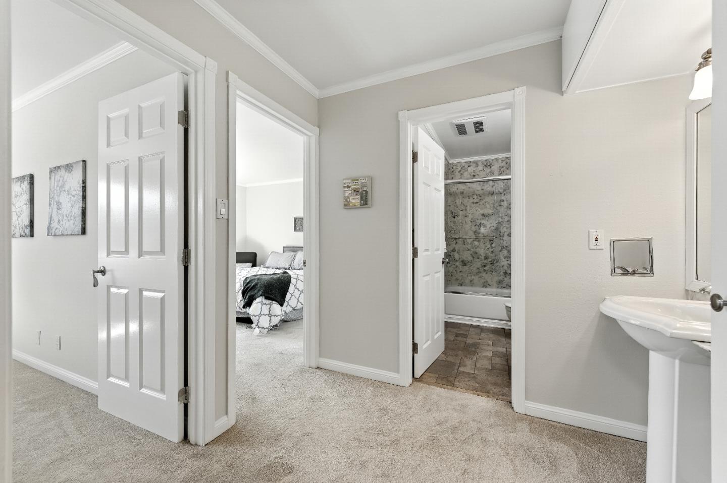 Detail Gallery Image 10 of 37 For 932 Peninsula Ave #406,  San Mateo,  CA 94401 - 2 Beds | 1 Baths