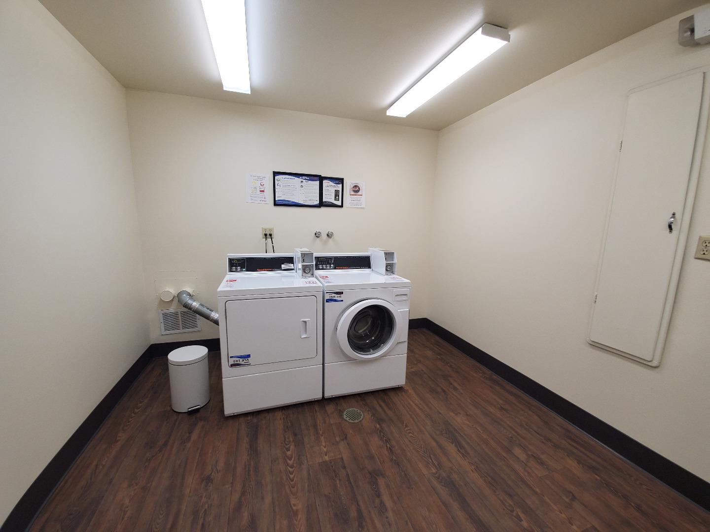 Detail Gallery Image 31 of 37 For 932 Peninsula Ave #406,  San Mateo,  CA 94401 - 2 Beds | 1 Baths