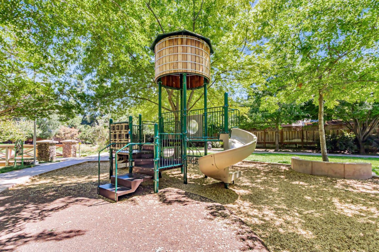 Detail Gallery Image 30 of 40 For 215 Chalet Woods Pl, Campbell,  CA 95008 - 3 Beds | 2/1 Baths