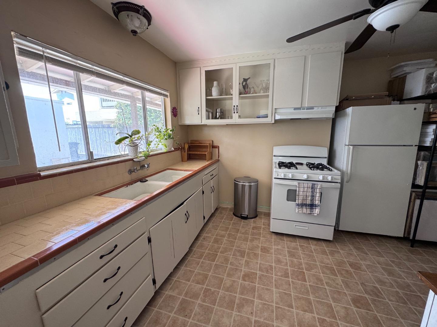Detail Gallery Image 23 of 38 For 338 Watson St, Monterey,  CA 93940 - – Beds | – Baths