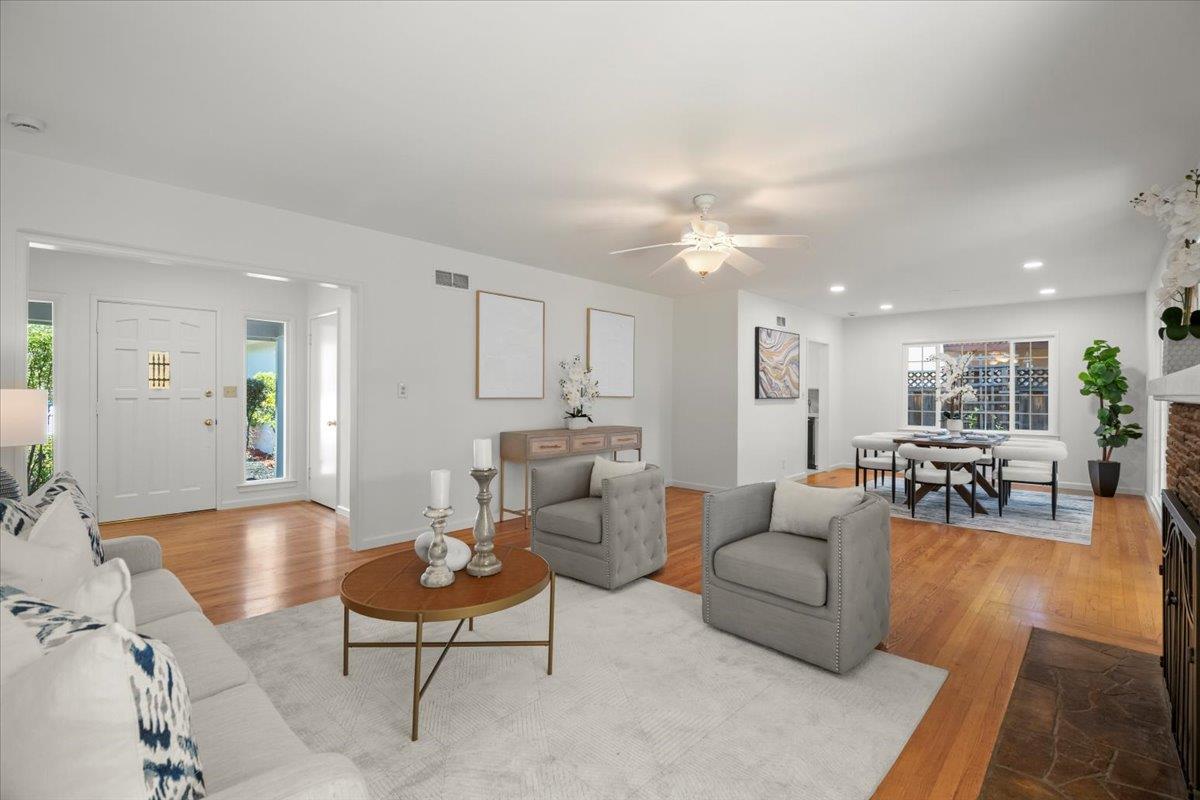 Detail Gallery Image 3 of 17 For 3888 Magnolia Dr, Palo Alto,  CA 94306 - 3 Beds | 2 Baths