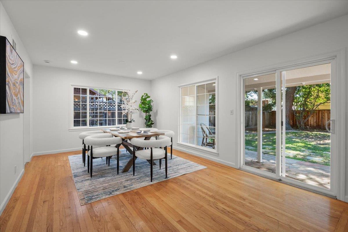 Detail Gallery Image 5 of 17 For 3888 Magnolia Dr, Palo Alto,  CA 94306 - 3 Beds | 2 Baths