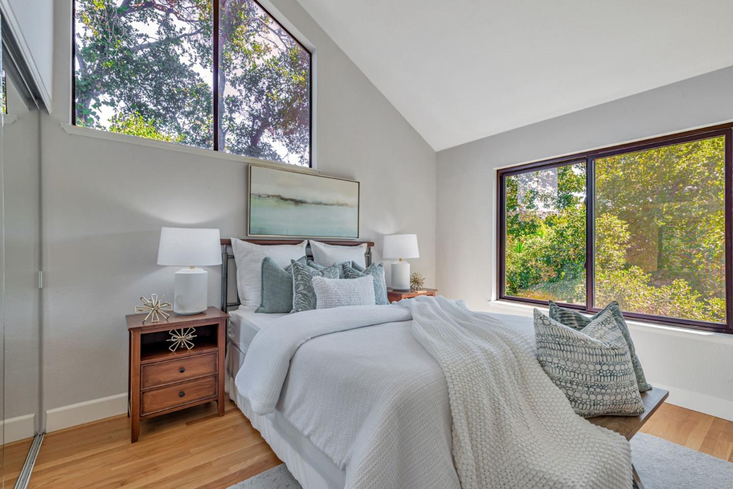 Detail Gallery Image 13 of 24 For 220 Milbrae Ln, Los Gatos,  CA 95032 - 3 Beds | 2 Baths