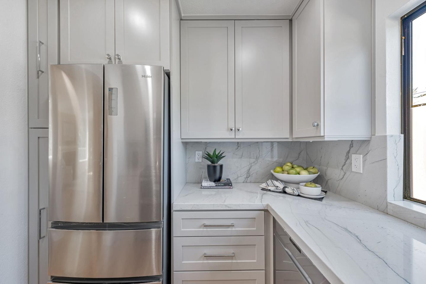 Detail Gallery Image 8 of 24 For 220 Milbrae Ln, Los Gatos,  CA 95032 - 3 Beds | 2 Baths