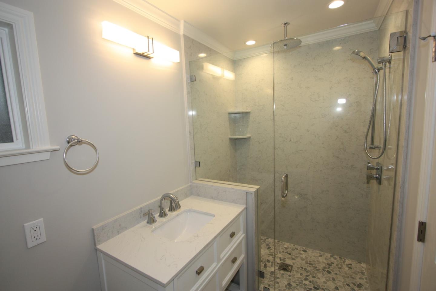 Detail Gallery Image 13 of 14 For 725 Laurel Ave, Burlingame,  CA 94010 - 3 Beds | 2 Baths