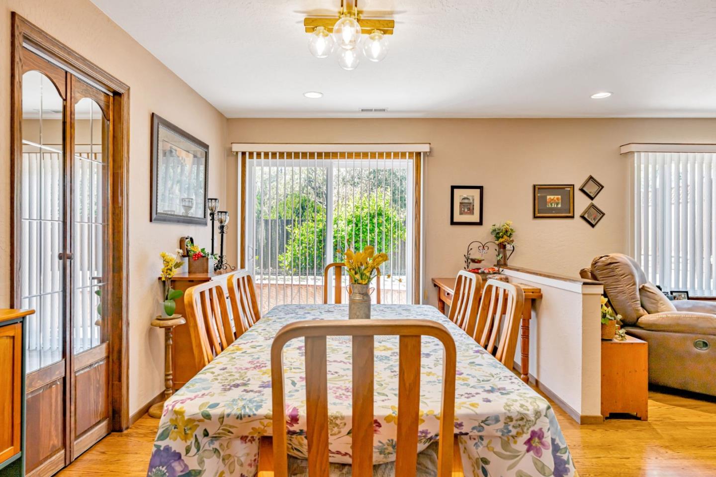 Detail Gallery Image 18 of 30 For 2941 Fleetwood Dr, San Bruno,  CA 94066 - 3 Beds | 2 Baths