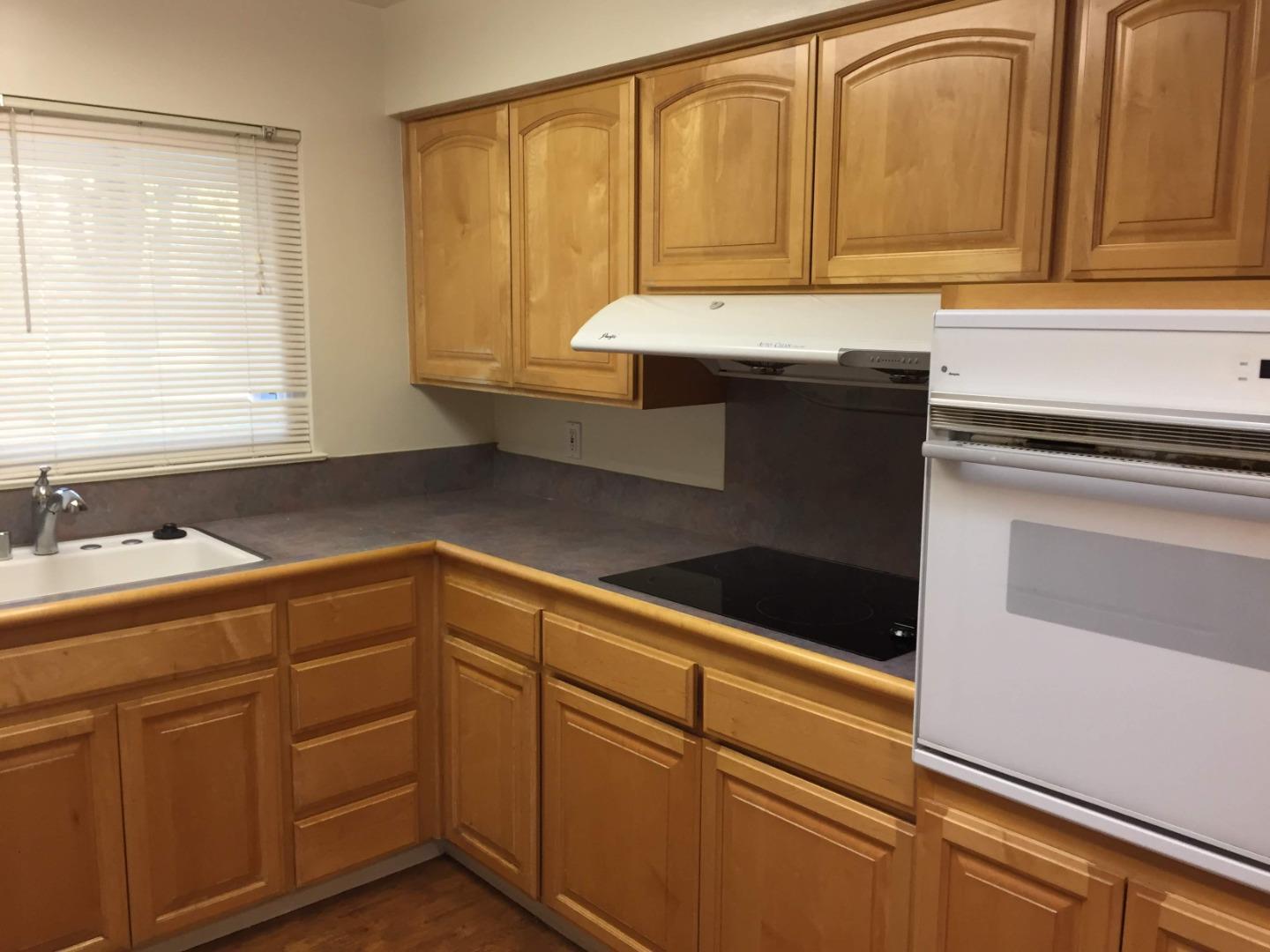 Detail Gallery Image 3 of 10 For 4297 Mckinnon Dr, San Jose,  CA 95130 - 3 Beds | 2 Baths