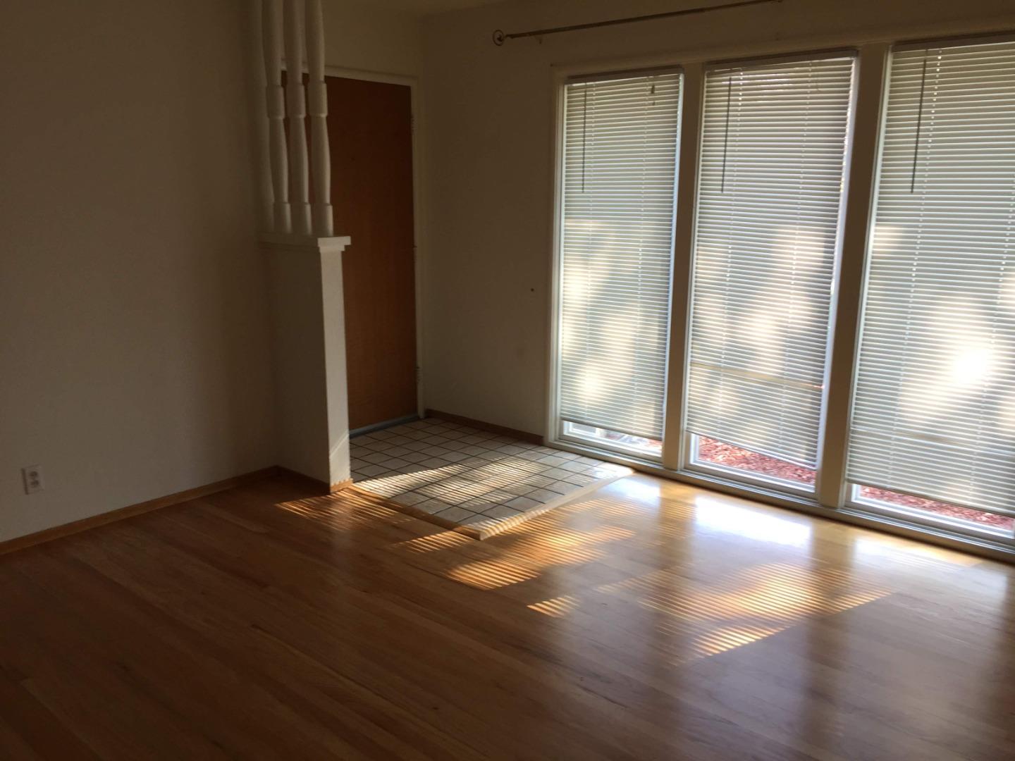 Detail Gallery Image 5 of 10 For 4297 Mckinnon Dr, San Jose,  CA 95130 - 3 Beds | 2 Baths