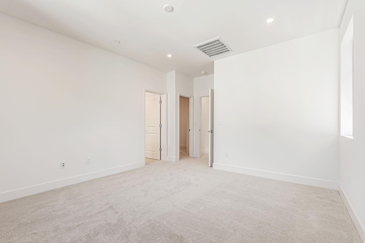 Detail Gallery Image 10 of 18 For 178 Oak Cir, Walnut Creek,  CA 94597 - 4 Beds | 3/1 Baths