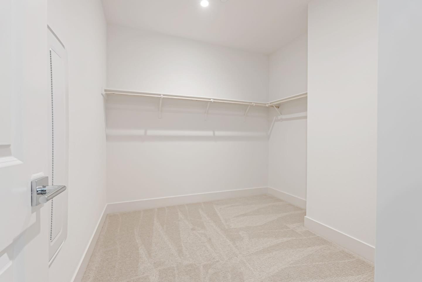 Detail Gallery Image 14 of 18 For 178 Oak Cir, Walnut Creek,  CA 94597 - 4 Beds | 3/1 Baths