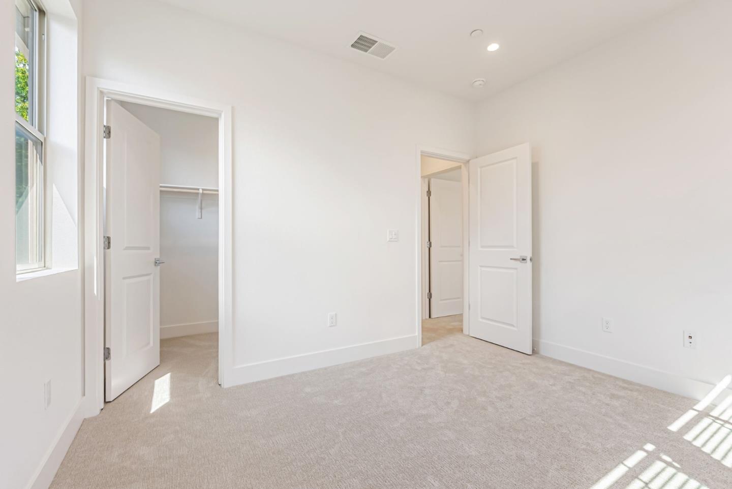 Detail Gallery Image 16 of 18 For 178 Oak Cir, Walnut Creek,  CA 94597 - 4 Beds | 3/1 Baths