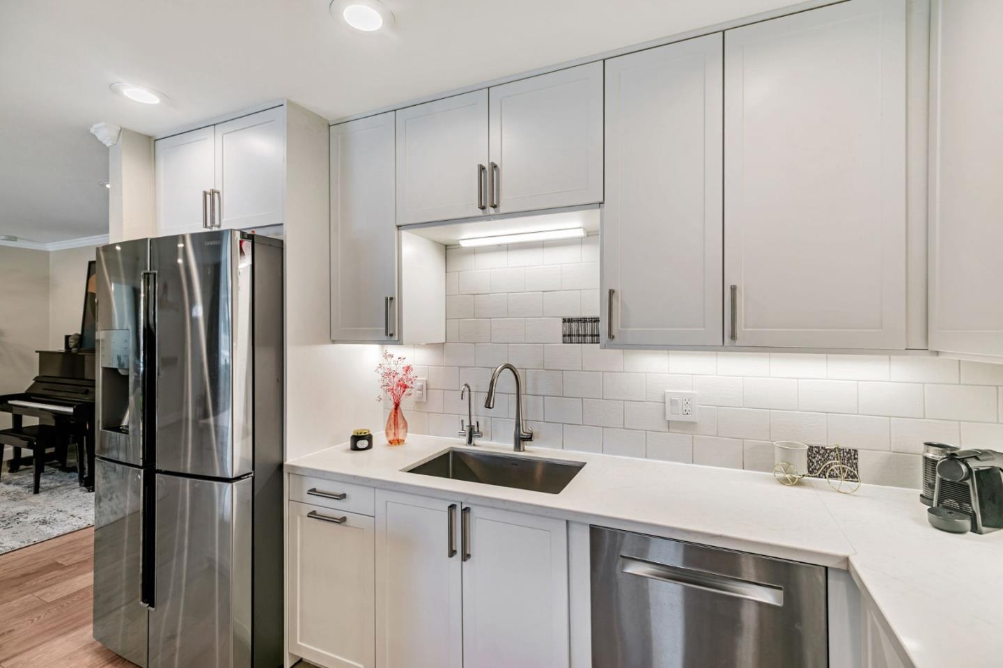 Detail Gallery Image 11 of 30 For 1715 Hogar Dr, San Jose,  CA 95124 - 3 Beds | 2 Baths