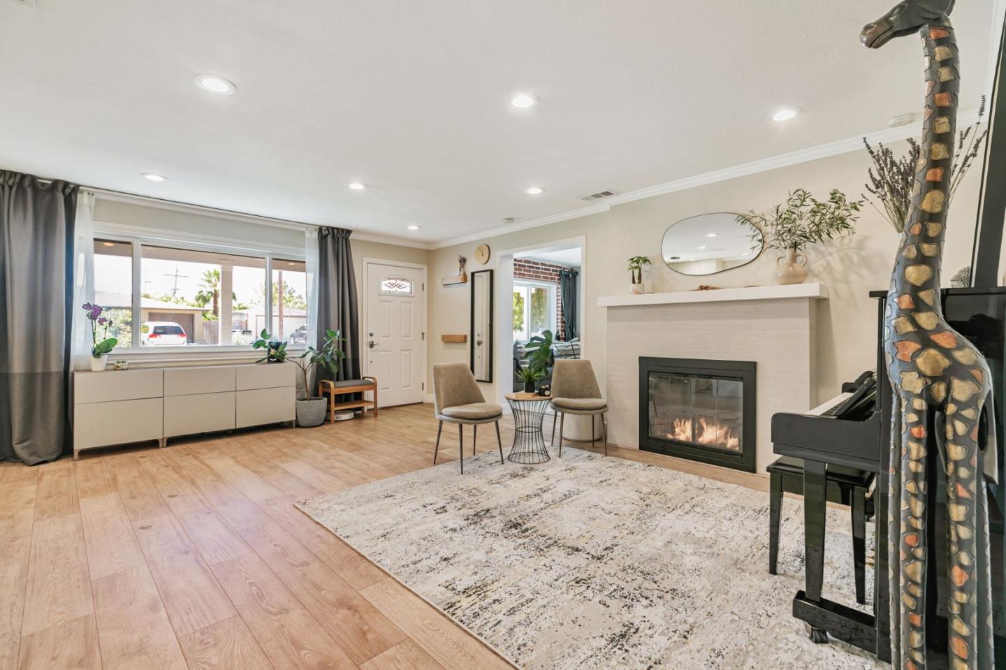 Detail Gallery Image 7 of 30 For 1715 Hogar Dr, San Jose,  CA 95124 - 3 Beds | 2 Baths